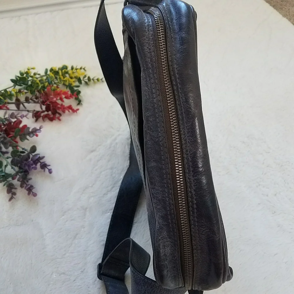 Banana Republic Vintage Leather Messenger Bag